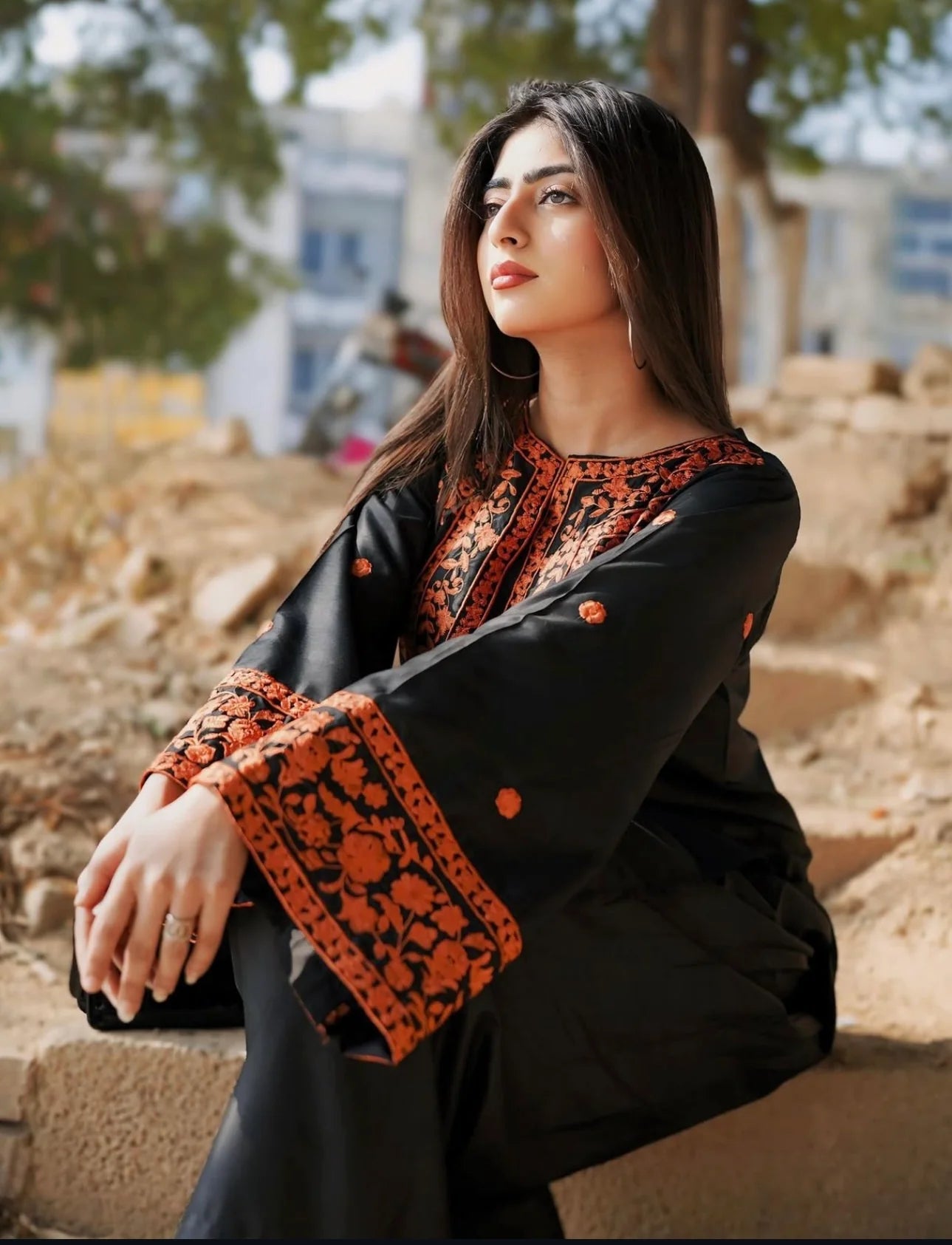 Alyana -Embroidred 2pc Suit