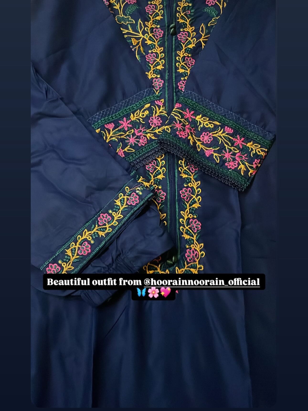 Rang Ja - 2Pc Embroidred Suit - Premium Swiss Lawn