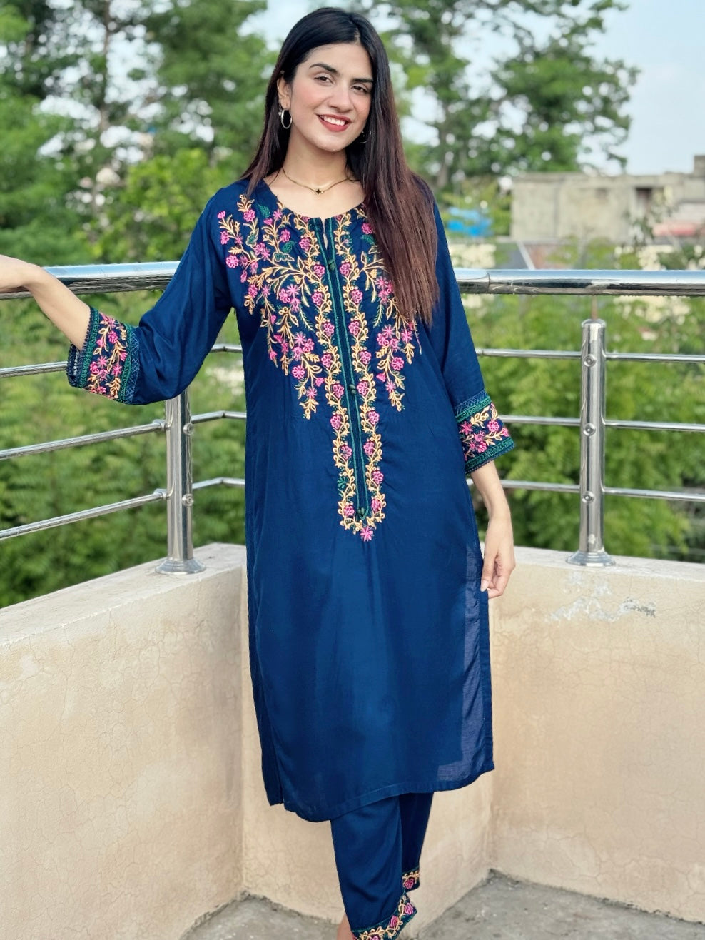 Rang Ja - 2Pc Embroidred Suit - Premium Swiss Lawn
