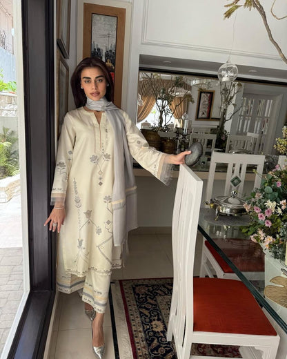 Norah - 2Pc Embroidred Suit - Premium Linen