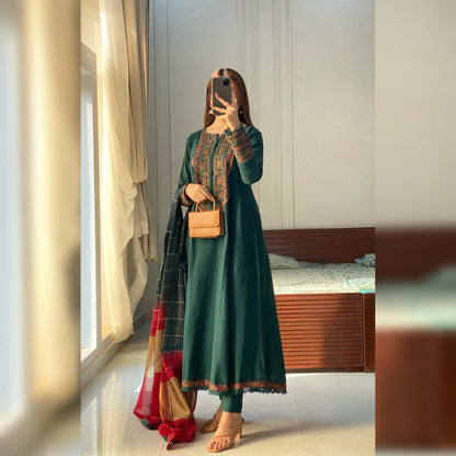 Zarmeen - 2Pc Embroidred Suit - Premium Fabric